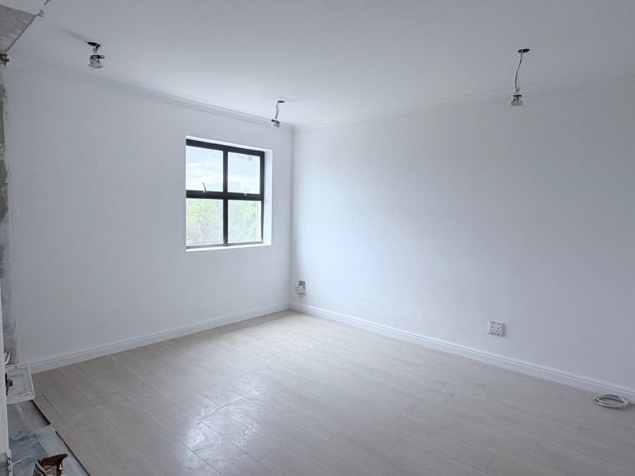 3 Bedroom Property for Sale in Bloubergstrand Western Cape